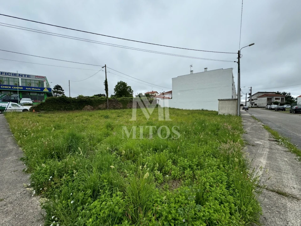 Terreno para Venda em Santa Marta de Portuzelo Foto 4