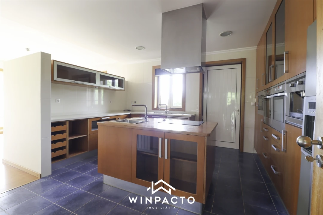 Moradia T3 para Venda em Carragozela e Várzea de Meruge Foto 8