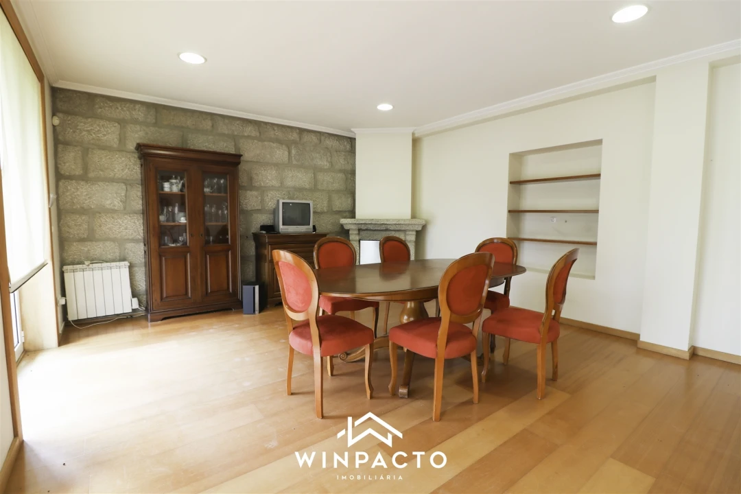 Moradia T3 para Venda em Carragozela e Várzea de Meruge Foto 6