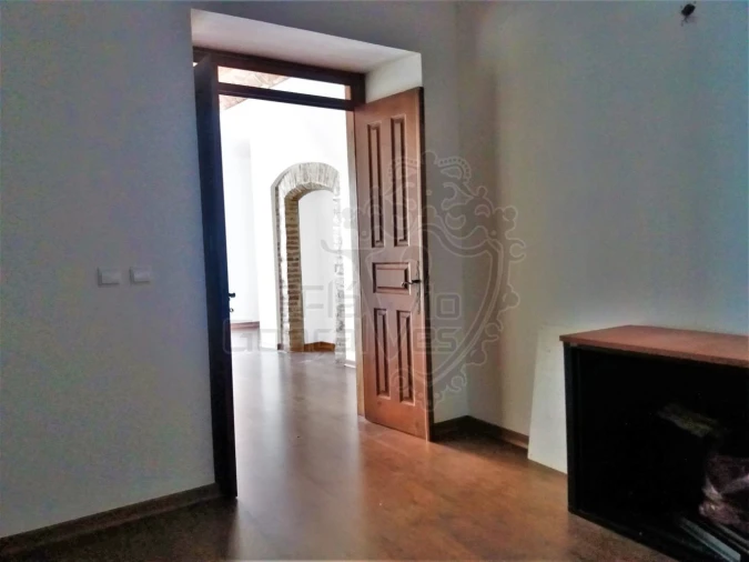 Escritório para Venda em Estremoz (Santa Maria e Santo André) Foto 2