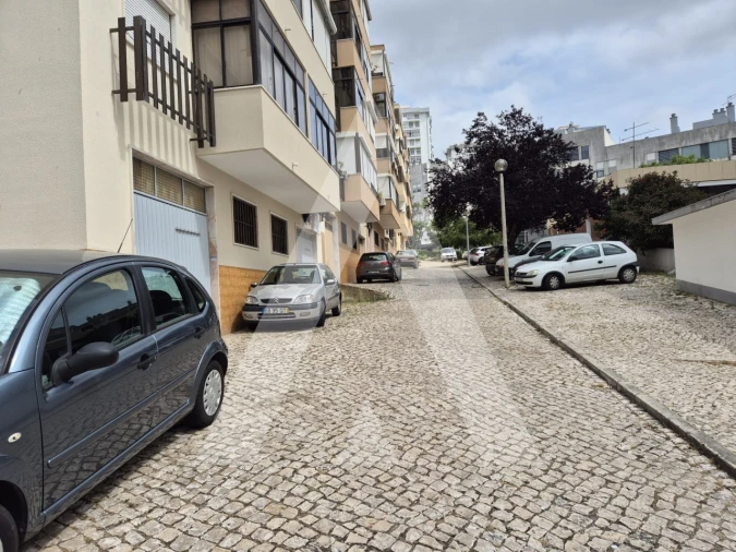 Garagem para Venda em Odivelas Foto 14