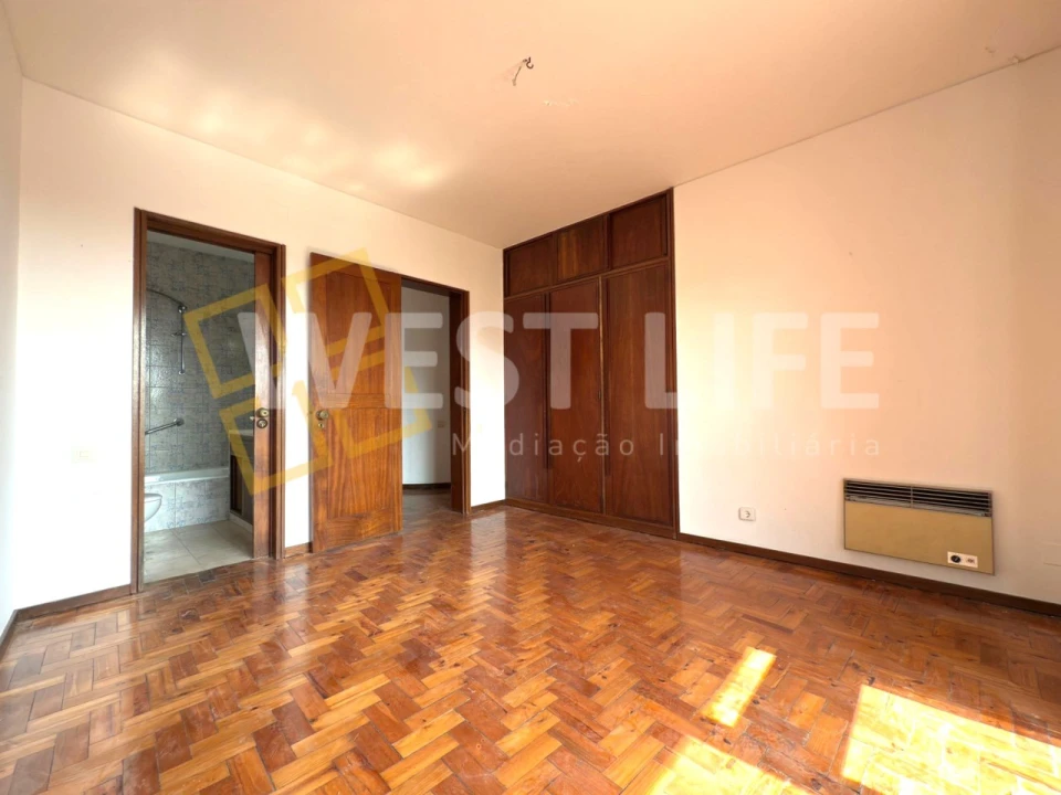 Moradia T7 para Venda em Carnaxide e Queijas Foto 19