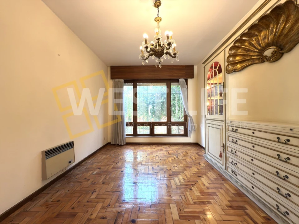 Moradia T7 para Venda em Carnaxide e Queijas Foto 27