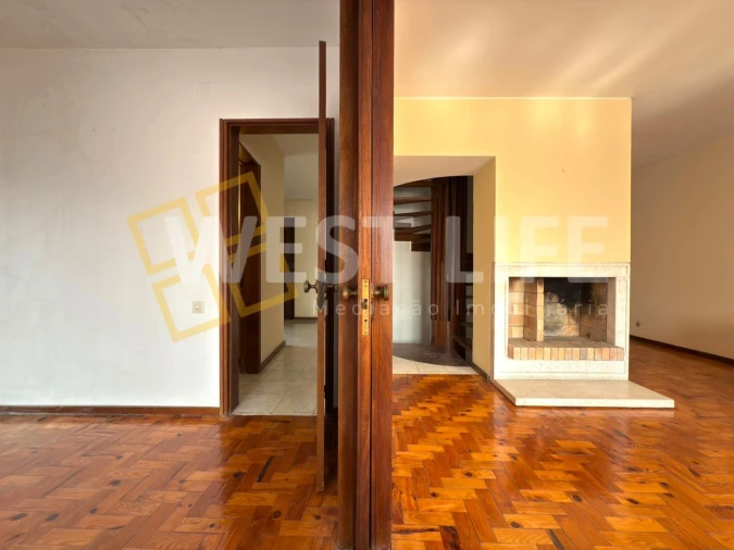 Moradia T7 para Venda em Carnaxide e Queijas Foto 21