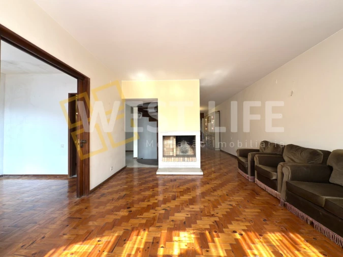 Moradia T7 para Venda em Carnaxide e Queijas Foto 22