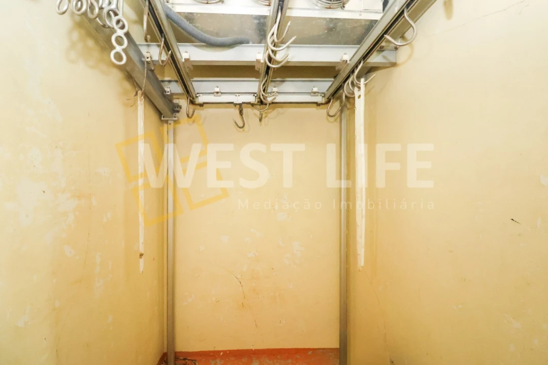 Loja para Venda em Rio de Mouro Foto 10