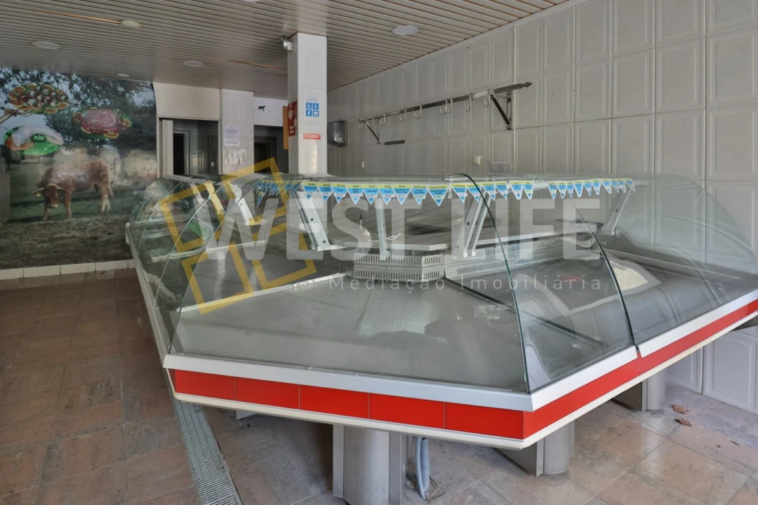 Loja para Venda em Rio de Mouro Foto 13