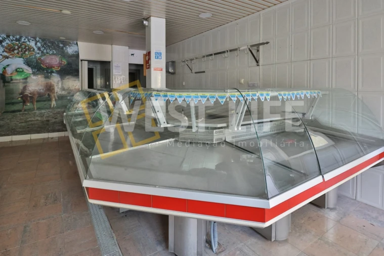 Loja para Venda em Rio de Mouro Foto 5