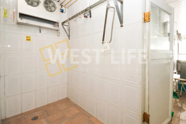 Loja para Venda em Rio de Mouro Foto 15