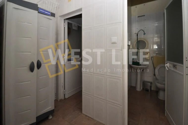 Loja para Venda em Rio de Mouro Foto 12