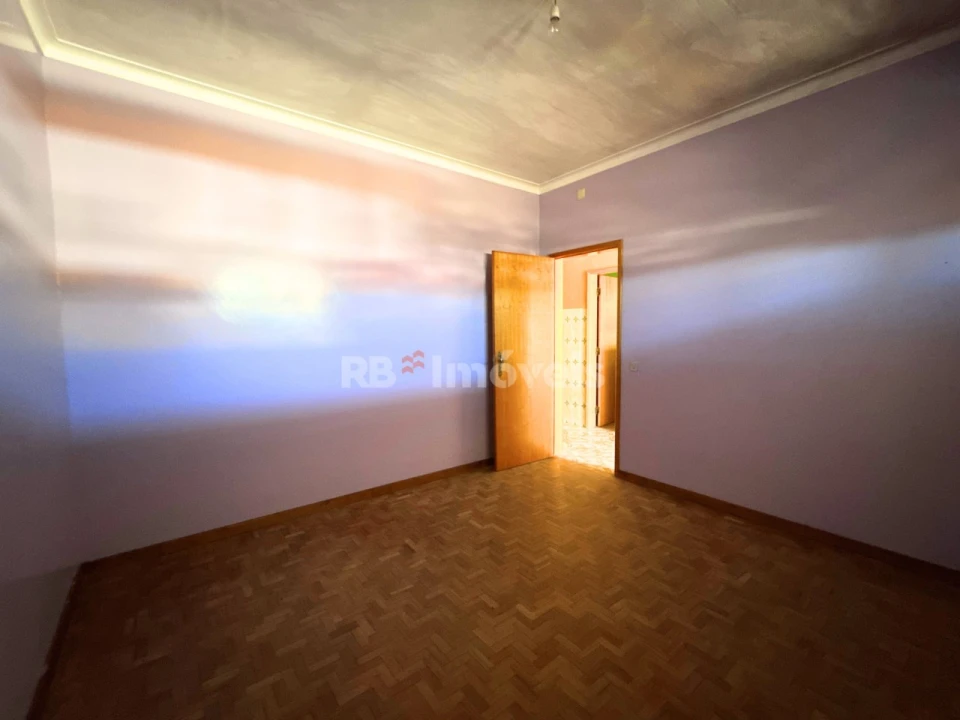 Moradia T5 para Venda em Asseiceira Foto 7