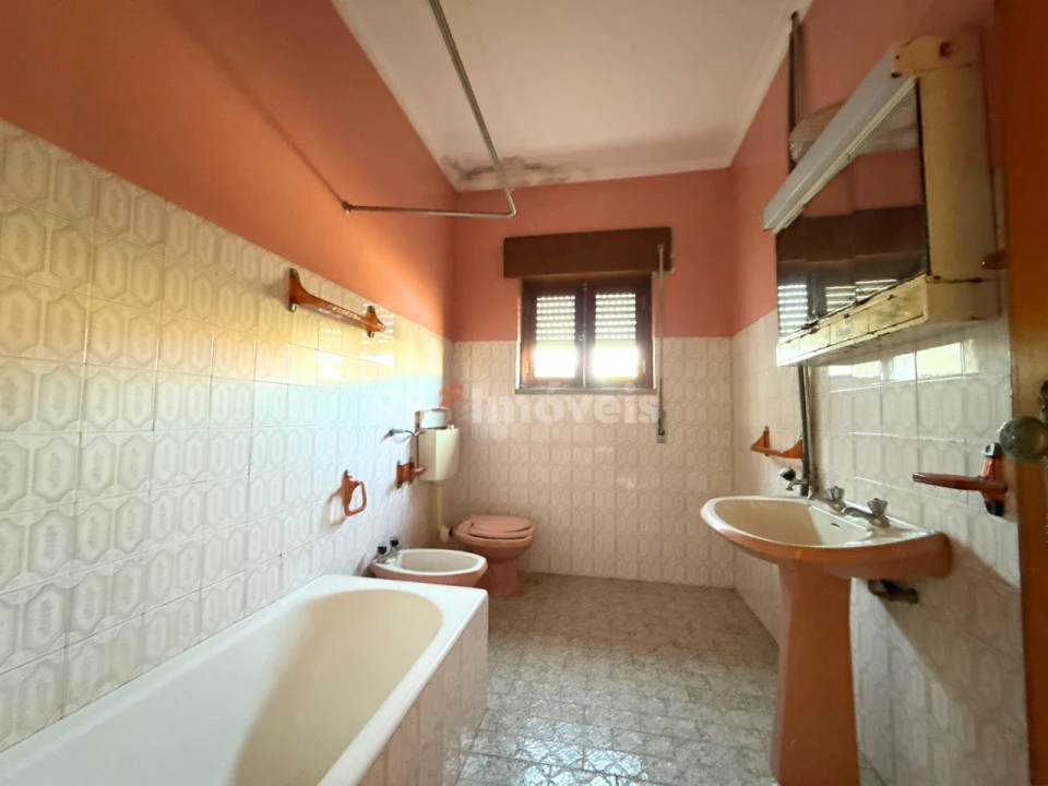 Moradia T5 para Venda em Asseiceira Foto 12