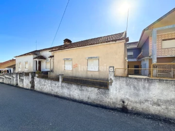 Moradia T7 para Venda em Asseiceira