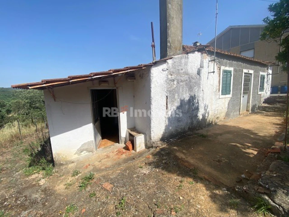 Moradia T4 para Venda em Assentiz Foto 3