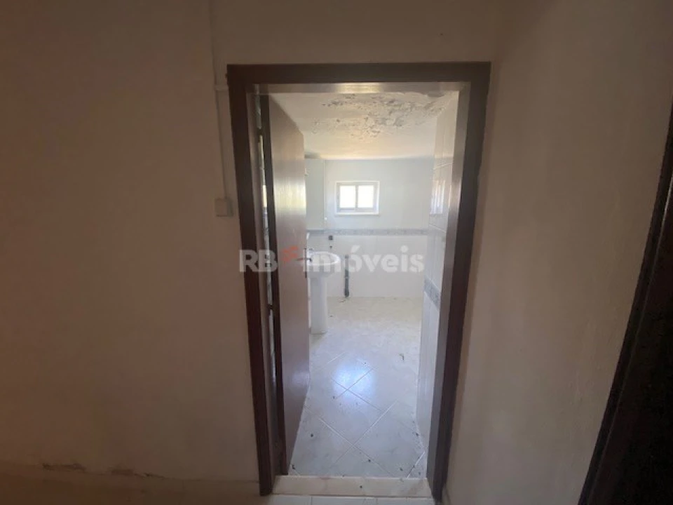 Moradia T4 para Venda em Assentiz Foto 7