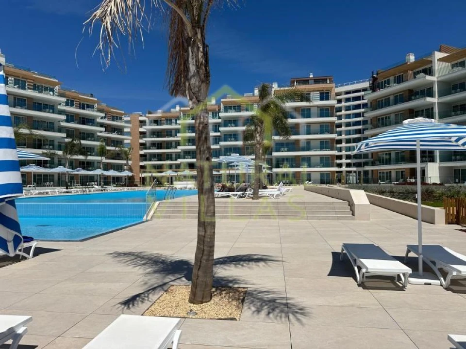 Apartamento T2 para Venda em Quarteira Foto 2