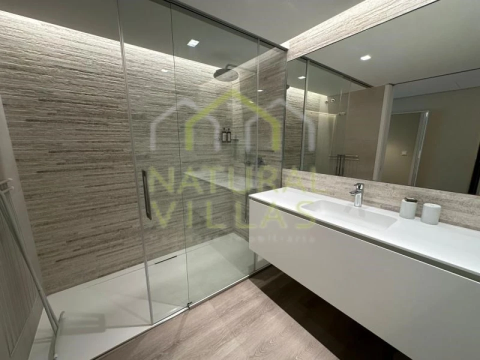 Apartamento T2 para Venda em Quarteira Foto 23