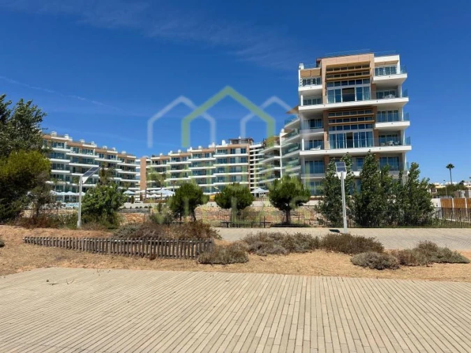 Apartamento T2 para Venda em Quarteira Foto 36