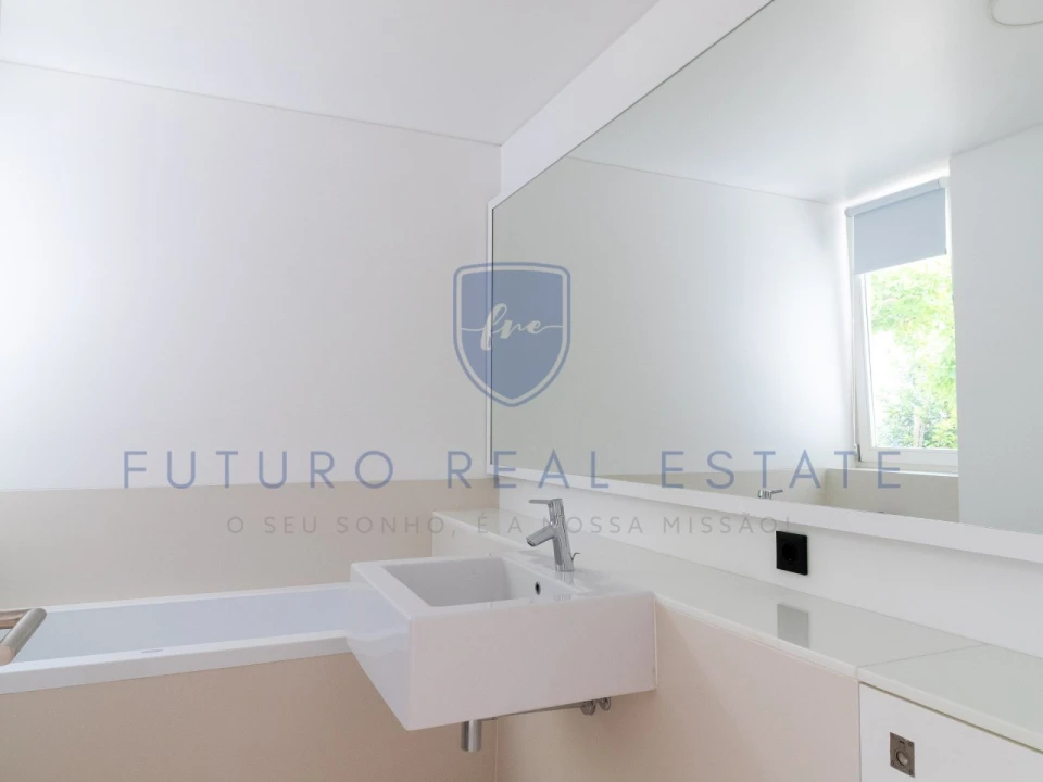 Moradia T3 para Venda em São Martinho Foto 27