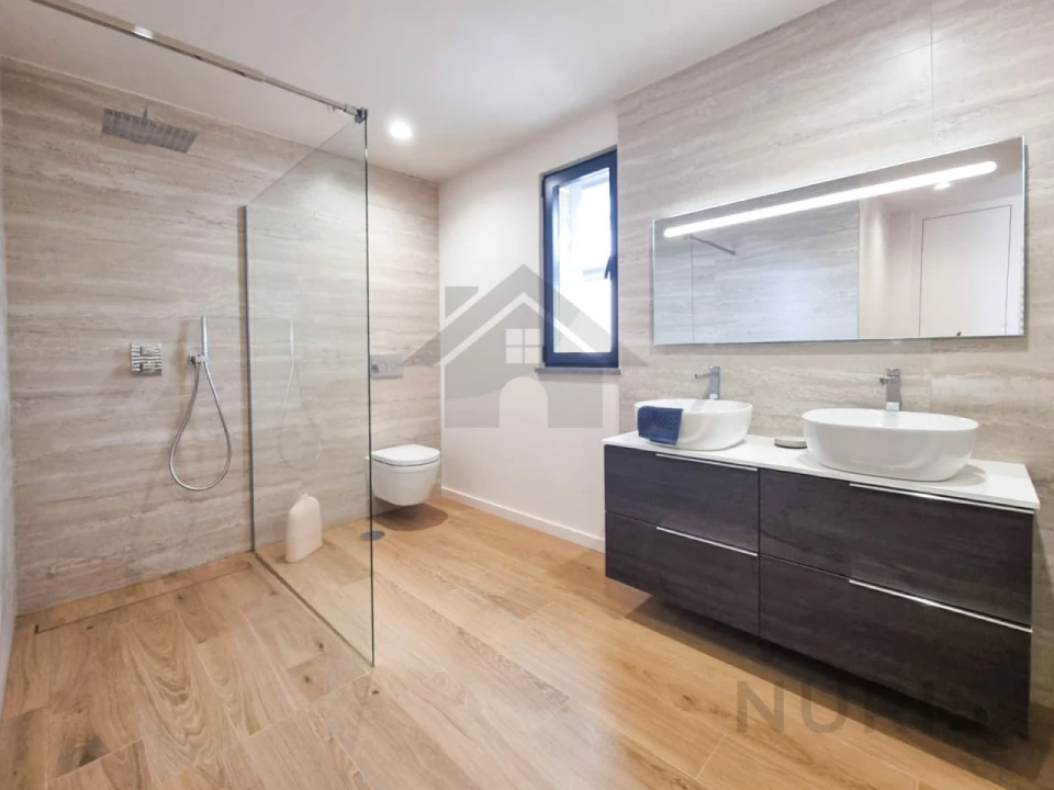 Apartamento T3 para Venda em Ferragudo Foto 11