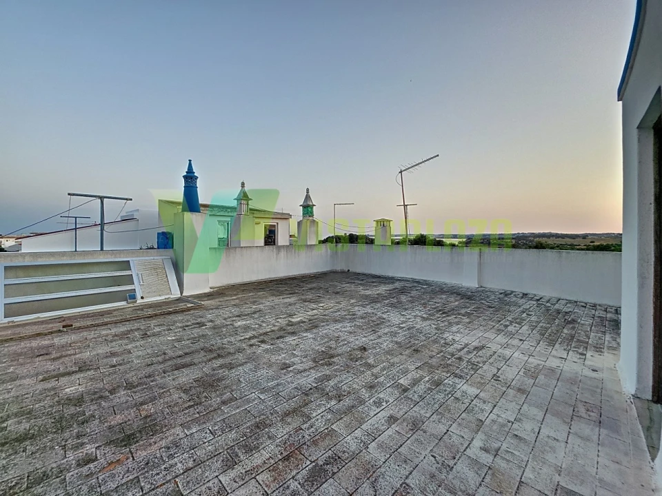 Prédio para Venda em Alvor Foto 35