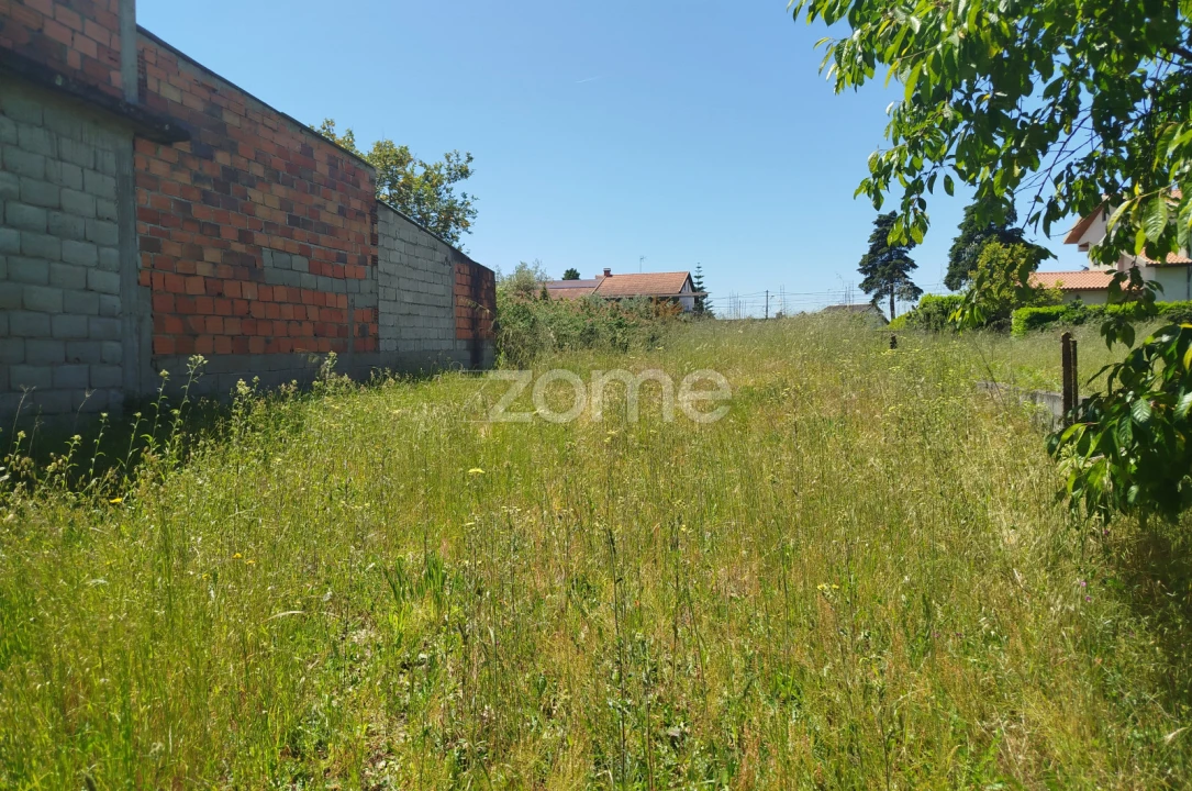 Terreno para Venda em Espinho Foto 10