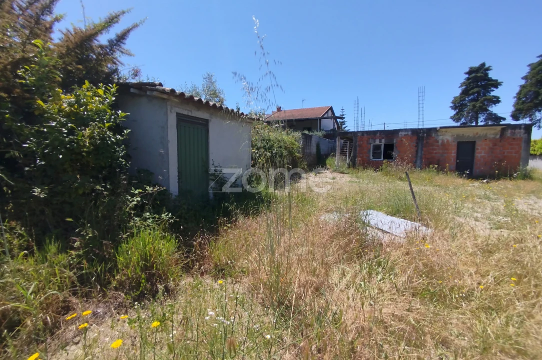 Terreno para Venda em Espinho Foto 13