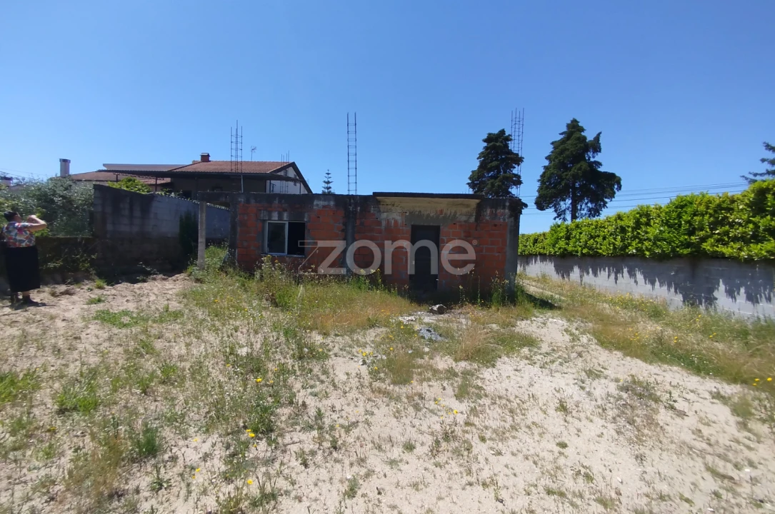 Terreno para Venda em Espinho Foto 21