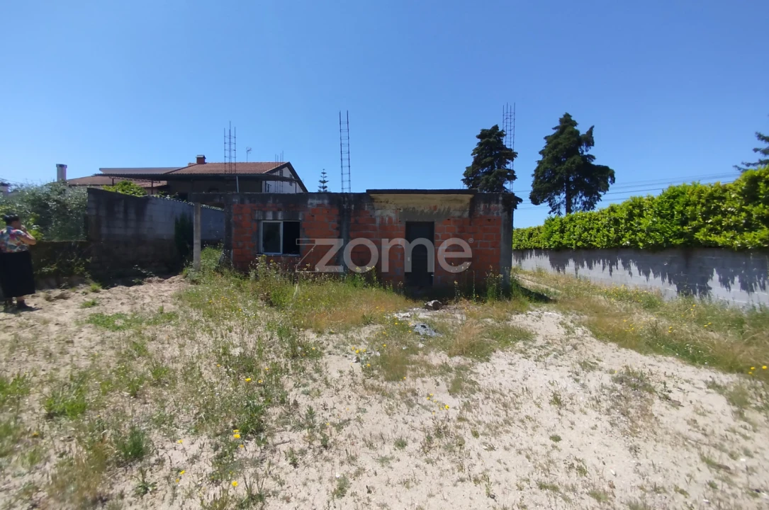 Terreno para Venda em Espinho Foto 23