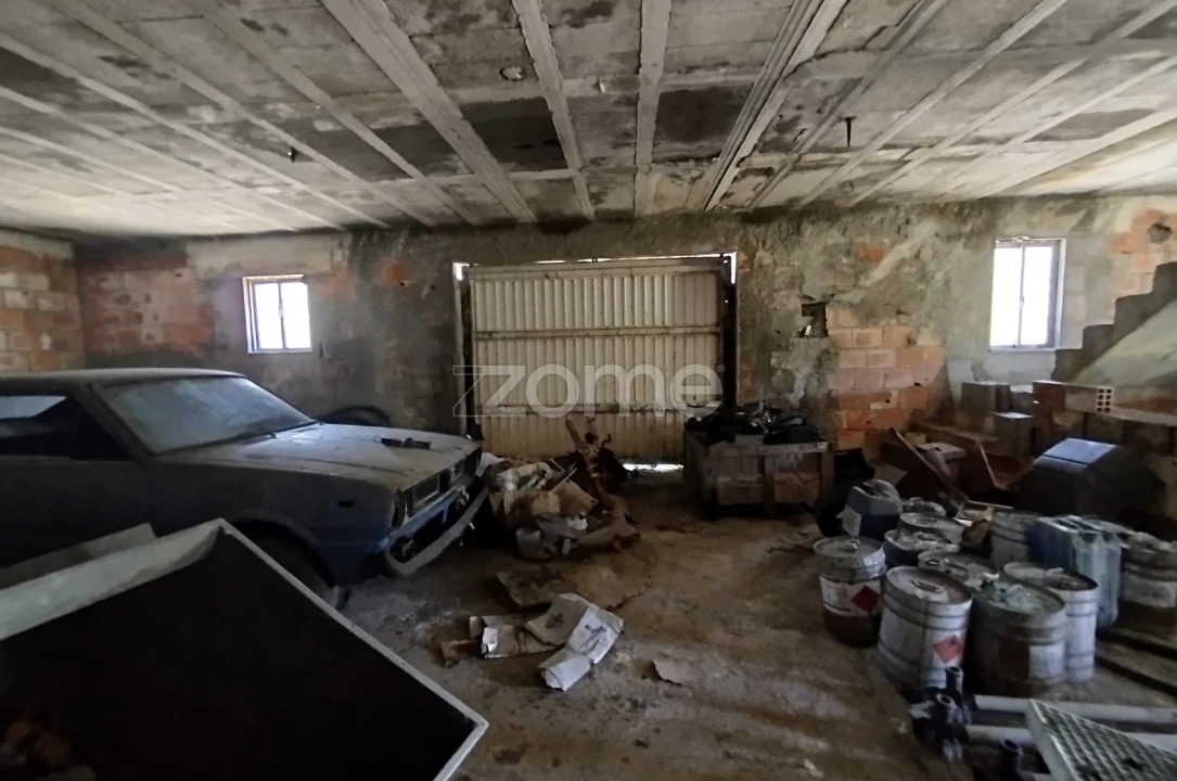 Terreno para Venda em Espinho Foto 31