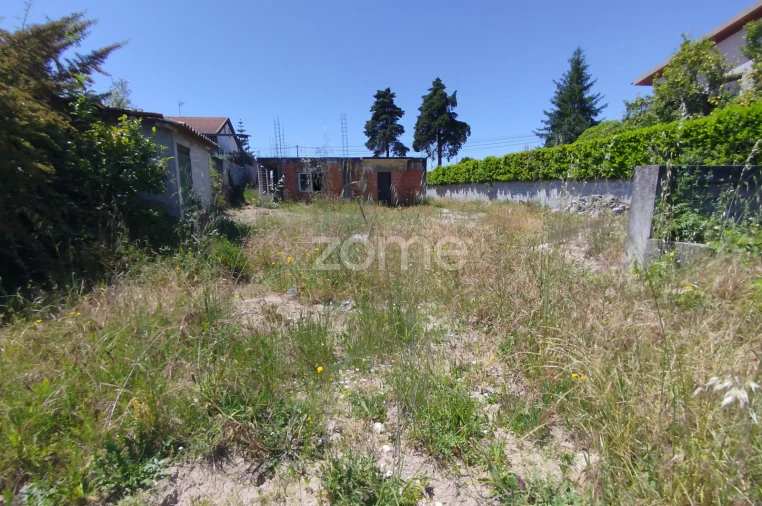 Terreno para Venda em Espinho Foto 16