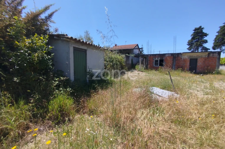 Terreno para Venda em Espinho Foto 13