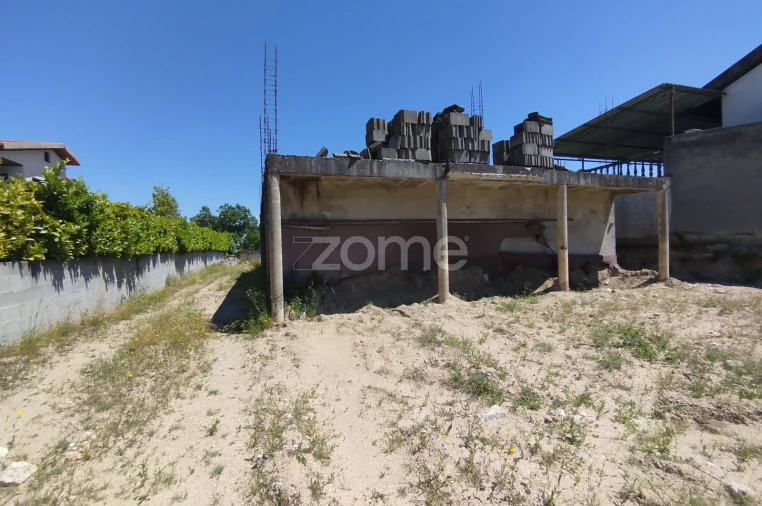 Terreno para Venda em Espinho Foto 6