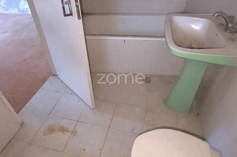 Moradia T2 para Venda em Santos Evos Foto 6