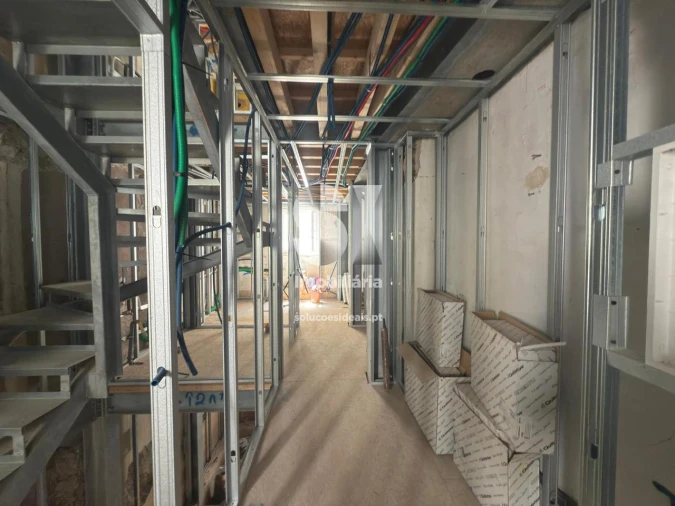 Prédio para Venda em Sé Nova, Santa Cruz, Almedina e São Bartolomeu Foto 5