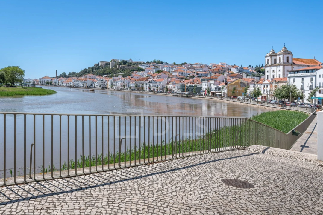 Moradia T4 para Venda em Santa Maria do Castelo e Santiago e Santa Susana Foto 35