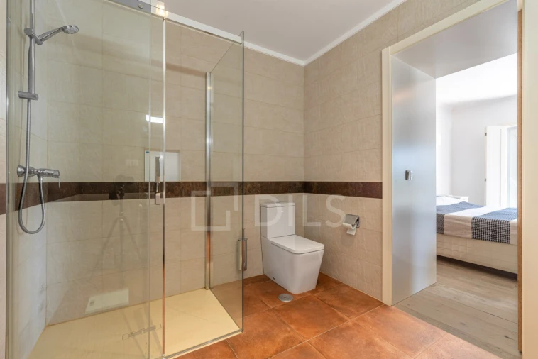 Moradia T4 para Venda em Santa Maria do Castelo e Santiago e Santa Susana Foto 27