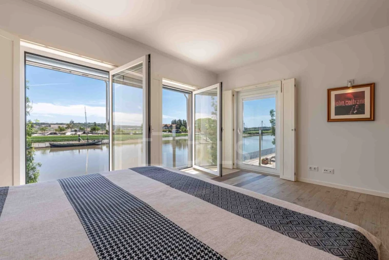 Moradia T4 para Venda em Santa Maria do Castelo e Santiago e Santa Susana Foto 28