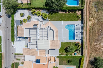 Moradia T4 para Venda em Quarteira