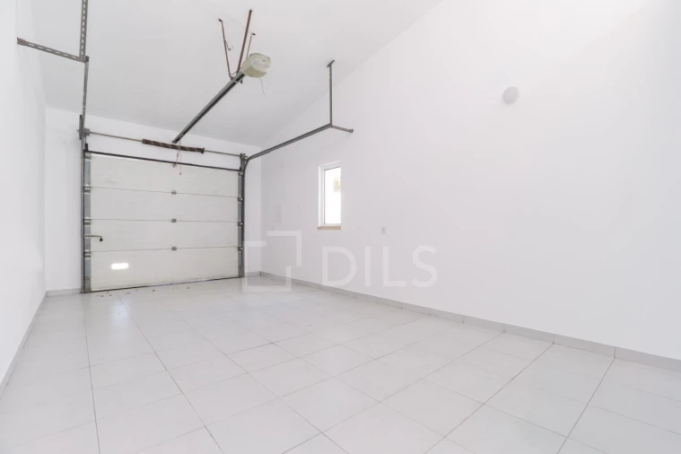 Moradia T4 para Venda em Quarteira Foto 44