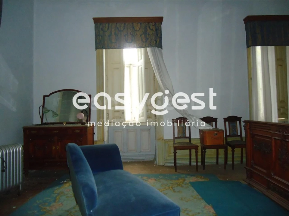 Moradia T19 para Venda em Tortosendo Foto 6