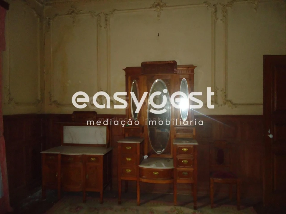 Moradia T19 para Venda em Tortosendo Foto 21