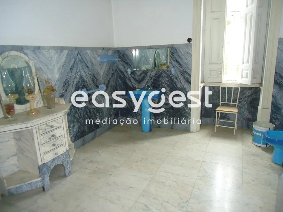 Moradia T19 para Venda em Tortosendo Foto 24