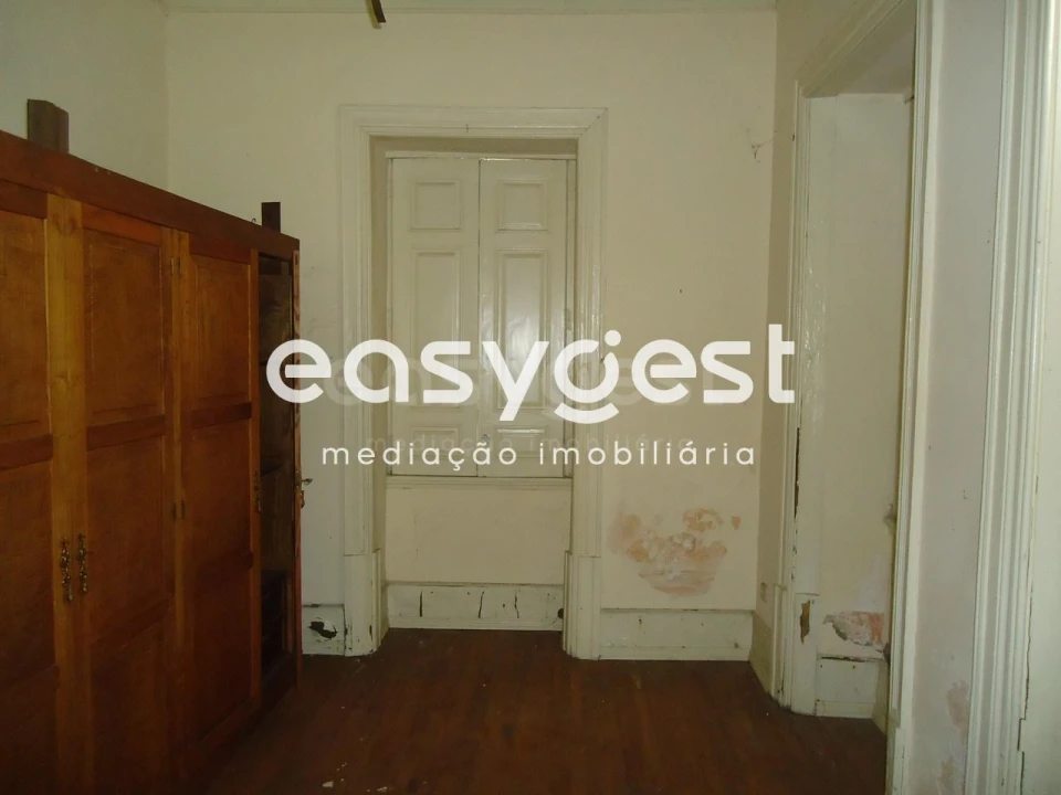 Moradia T19 para Venda em Tortosendo Foto 34