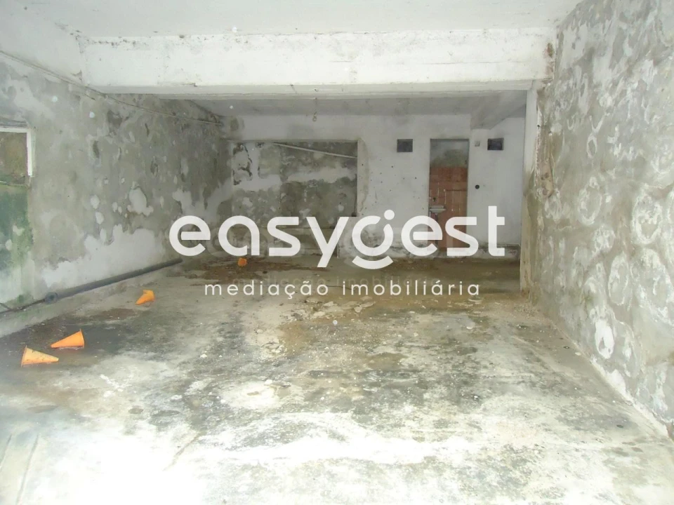 Moradia T19 para Venda em Tortosendo Foto 47