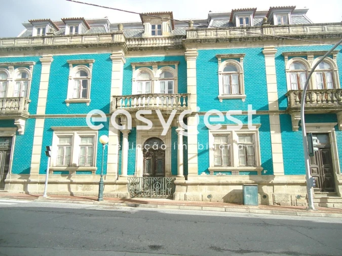 Moradia T19 para Venda em Tortosendo Foto 2