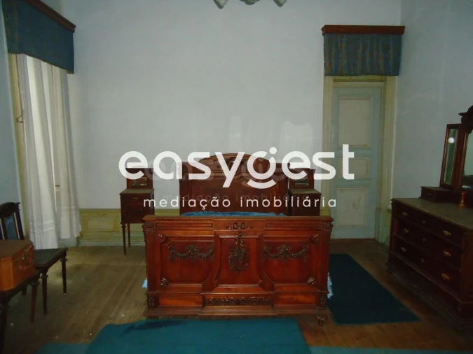 Moradia T19 para Venda em Tortosendo Foto 7