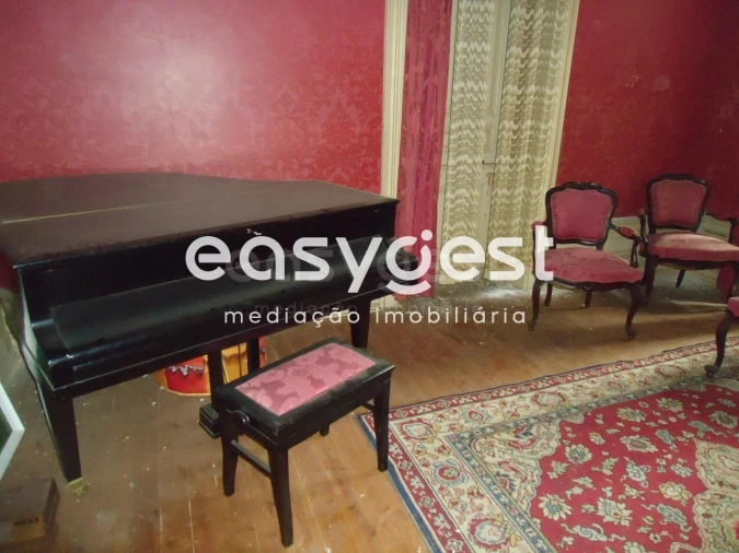 Moradia T19 para Venda em Tortosendo Foto 15