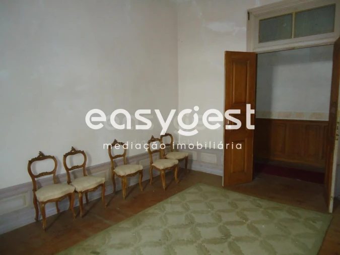 Moradia T19 para Venda em Tortosendo Foto 25