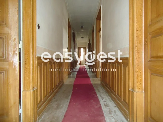 Moradia T19 para Venda em Tortosendo Foto 29